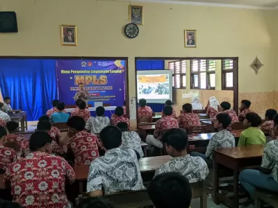 Penyampaian Materi MPLS 2024/2025 oleh Polsek Wuryantoro